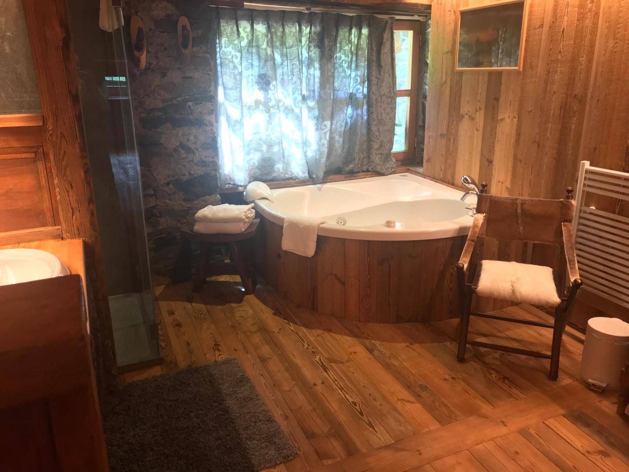 Hotellerie De Mascognaz Champoluc Extérieur photo
