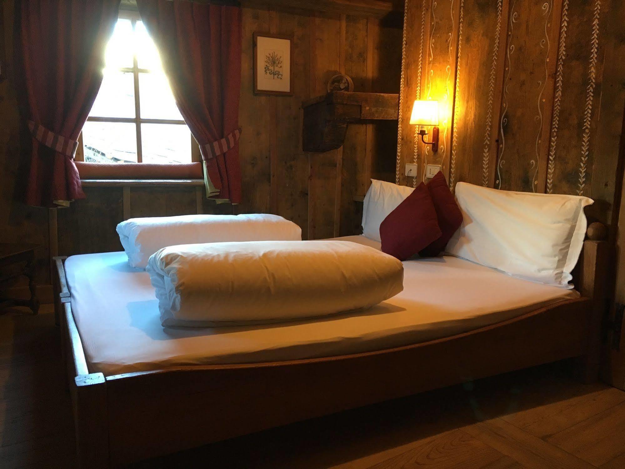 Hotellerie De Mascognaz Champoluc Extérieur photo