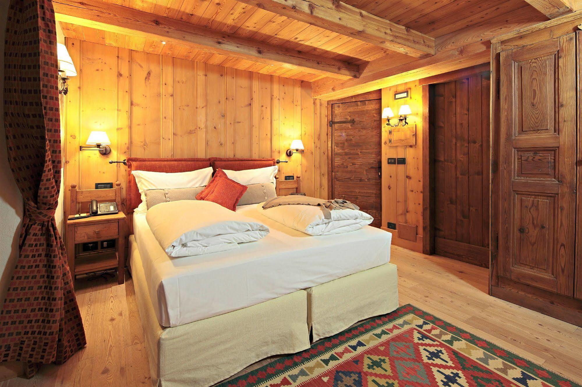 Hotellerie De Mascognaz Champoluc Extérieur photo