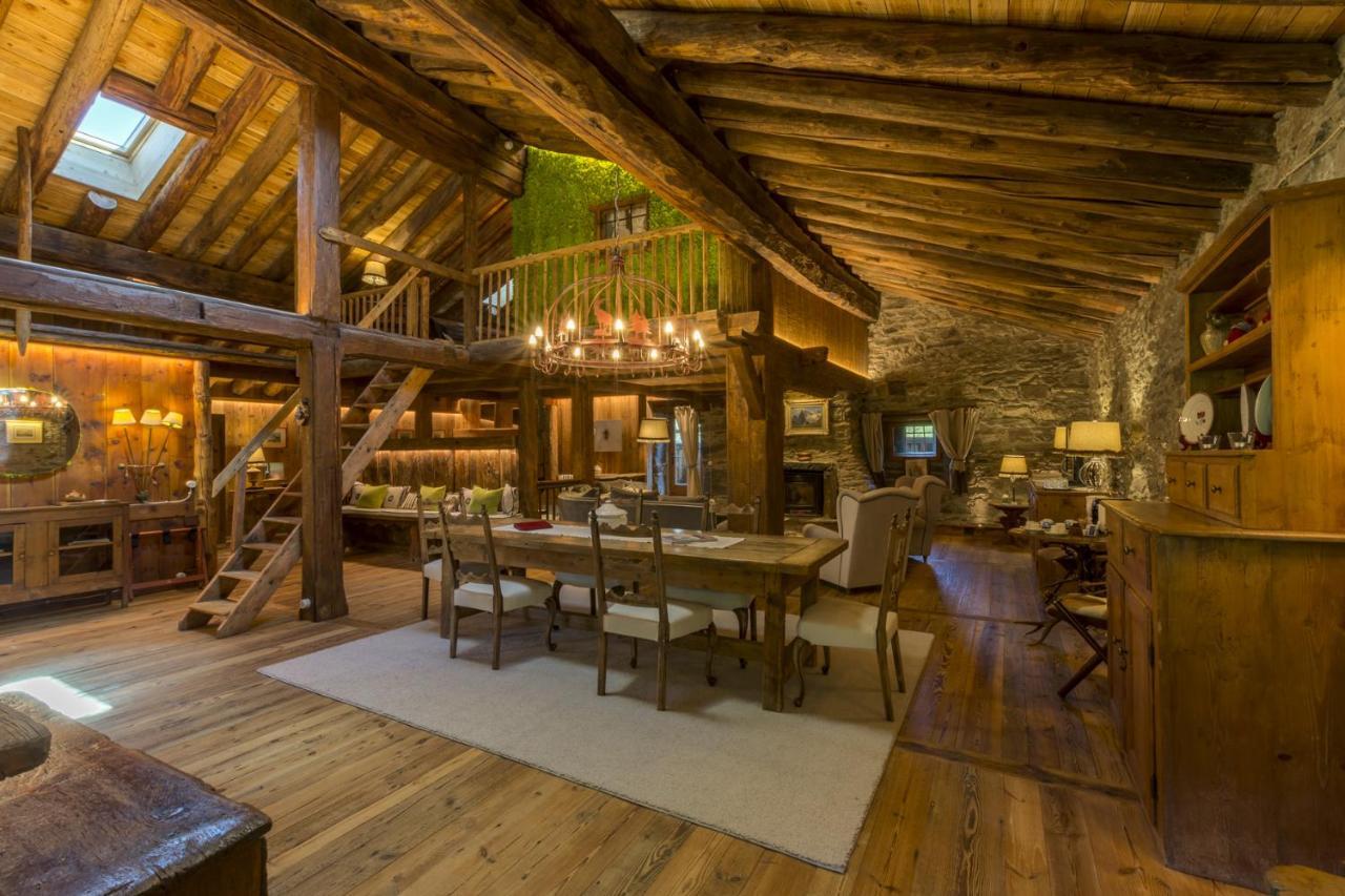 Hotellerie De Mascognaz Champoluc Extérieur photo